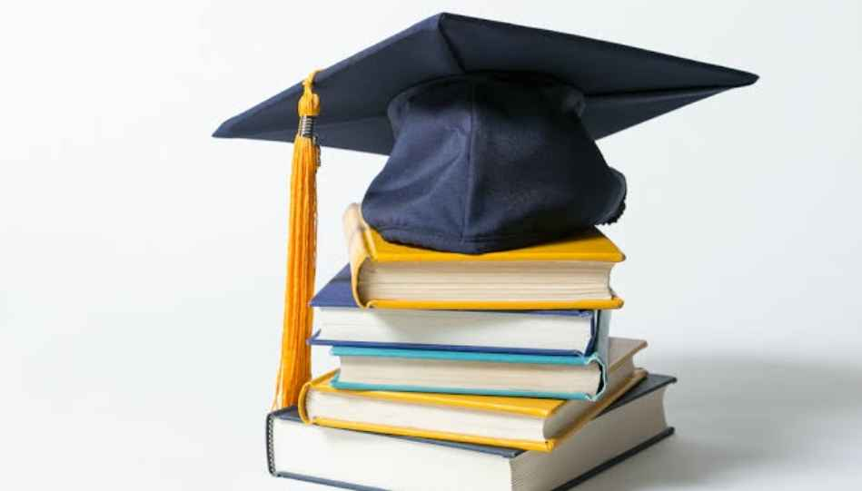|List| Scholarship In India 2023: Indian Scholarship List, Apply & All Details